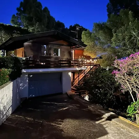 Sea View House With Large Terrace *